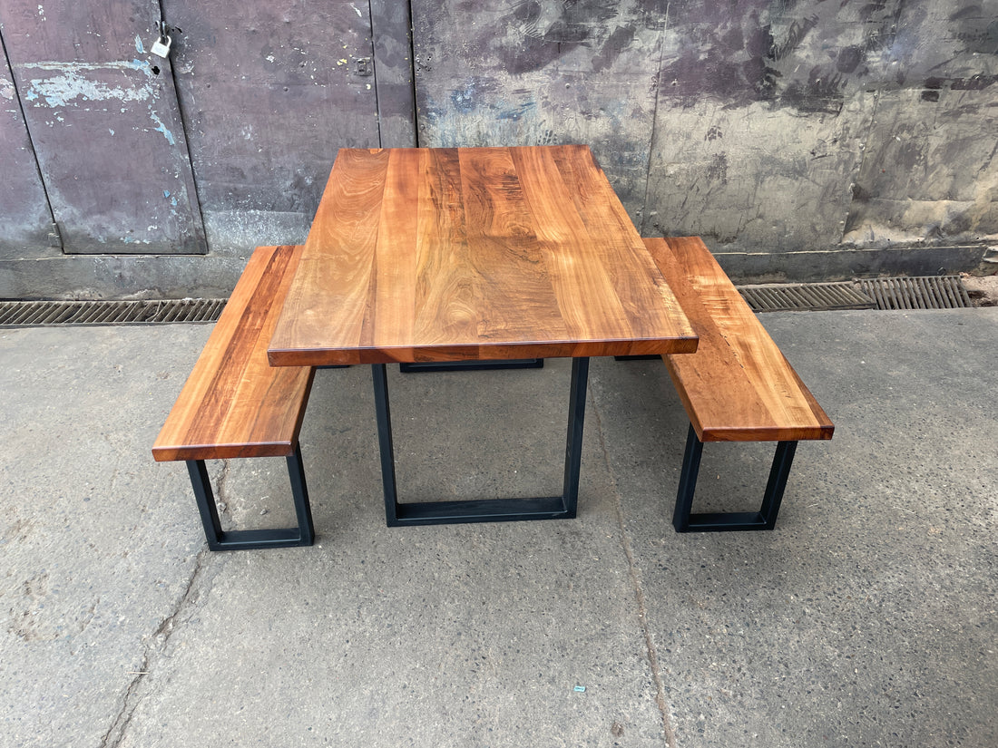 Mesa teva + Banquetas